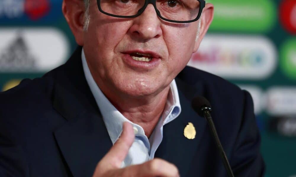 Fotografía de archivo del entrenador colombiano Juan Carlos Osorio, quien este vienes ha sido presentado como nuevo director del Tijuana mexicano. EFE/Jose Méndez