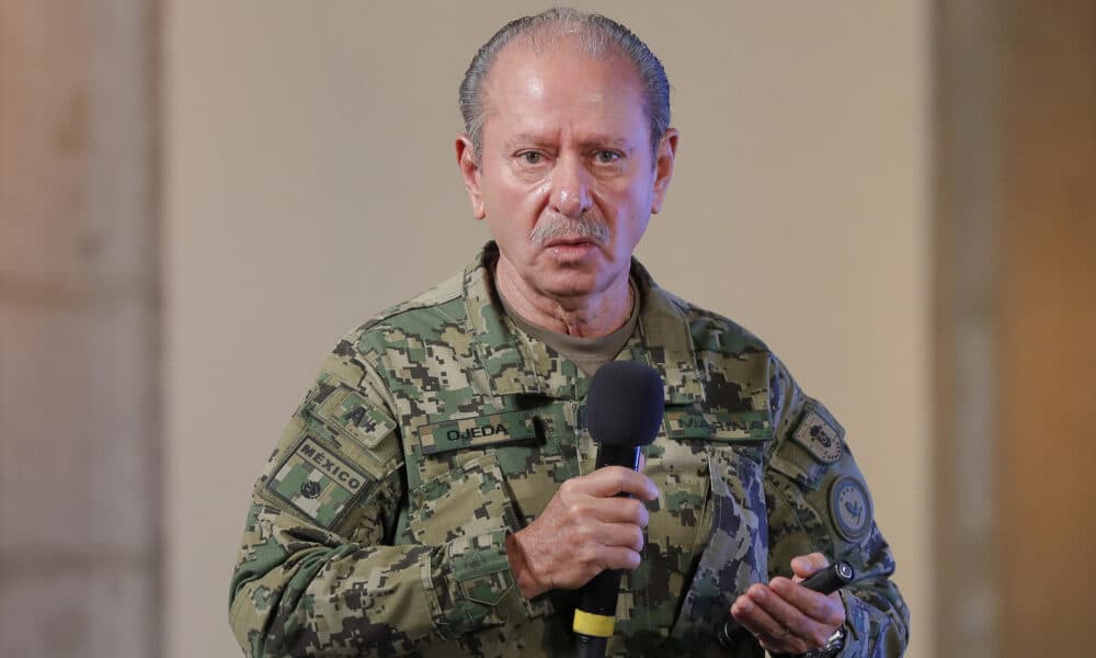 El secretario de Marina, José Rafael Ojeda Durán participa este martes en una conferencia de prensa matutina en el Palacio Nacional, en la Ciudad de México (México). EFE/Isaac Esquivel