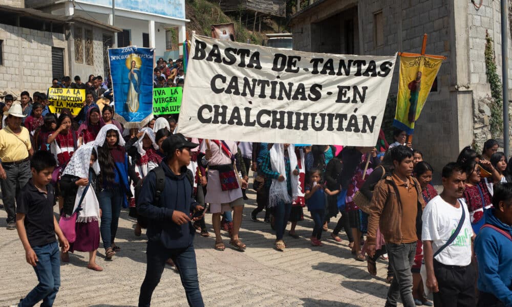 Imagen de archivo de pobladores que se manifiestan para exigir un alto a la inseguridad en el municipio de Chalchihuitán, estado de Chiapas (México). EFE/Carlos López