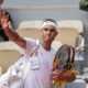 Segundo entrenamiento de Rafael Nadal en la pista central de Roland Garros a pocos días de que comience el Grand Slam que aspira a conquistar por décimo quinta vez. EFE/EPA/CHRISTOPHE PETIT TESSON