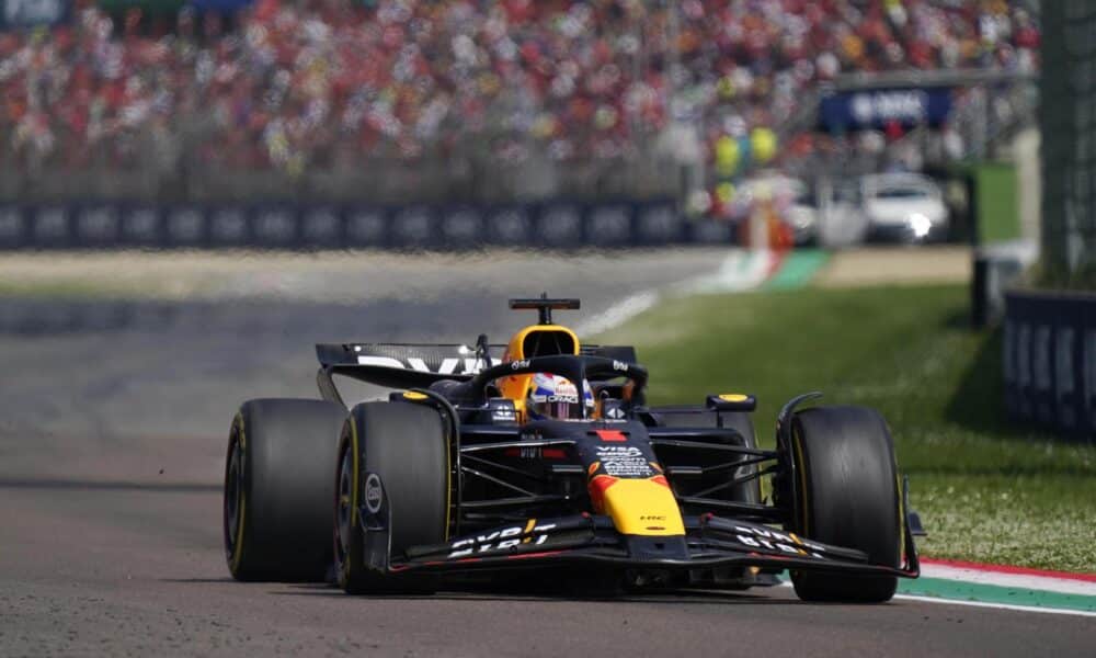 El triple campeón del mundo neerlandés Max Verstappen (Red Bull) en Imola, Italia. EFE/EPA/DANILO DI GIOVANNI