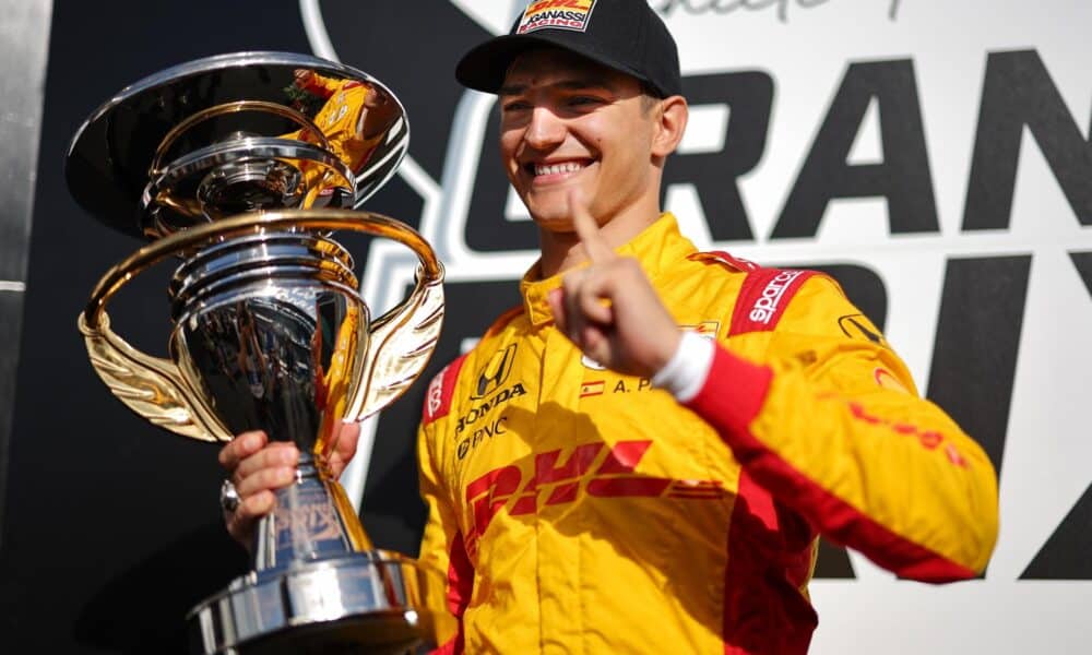 Fotografía cedida por IndyCar del piloto español Àlex Palou, de la escudería Chip Ganassi, quien se adjudicó este sábado el Sonsio Grand Prix en Indianápolis (Indiana). EFE/Chris Owens /IndyCar