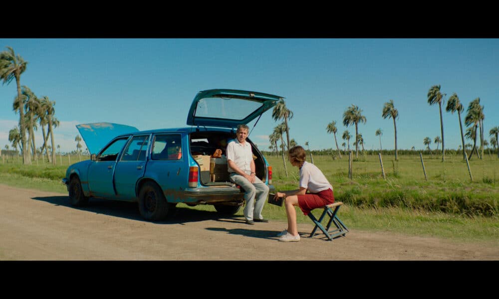 Fotograma cedido por Cimarrón Cine de la película argentino-uruguaya 'El viento que arrasa' donde se aprecia una escena en el campo uruguayo. EFE/ Cimarrón Cine