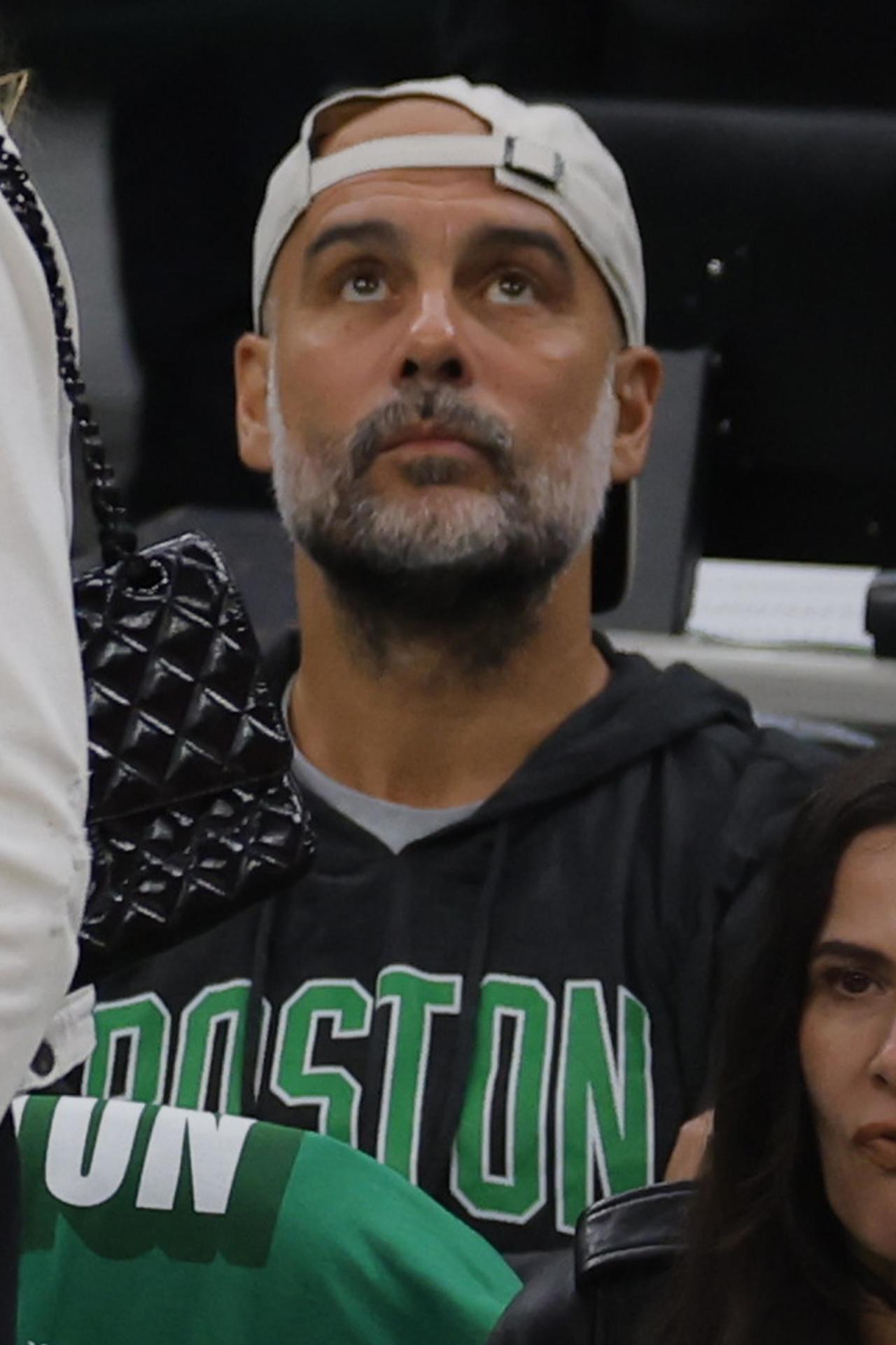 El español Pep Guardiola, presente en el TD Garden para presenciar el primer juego de la final de la NBA entre los Mavericks y los Celtics en Boaton. EFE/EPA/CJ GUNTHER