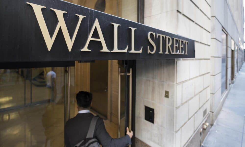 Fotografía de archivo del edificio en Wall Street cerca de la Bolsa de Valores de Nueva York. EFE/JUSTIN LANE