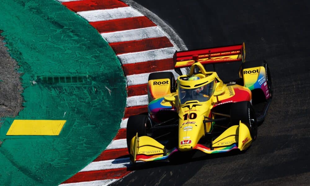 Fotografía cedida este sábado, 22 de junio, por la IndyCar en la que se registró el monoplaza que conduce el piloto español Àlex Palou, número 10 de la escuadra Chip Ganassi, quien ganó el gran premio de Laguna Seca (California, EE.UU.). EFE/Joe Skibinski/IndyCar