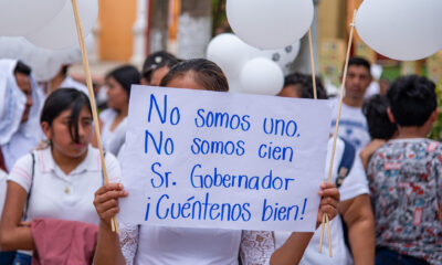 Pobladores desplazados de la comunidad de Tila se manifiestan para exigir paz en su municipio este miércoles, en la ciudad de Yajalón, estado de Chiapas (México). EFE/Carlos López