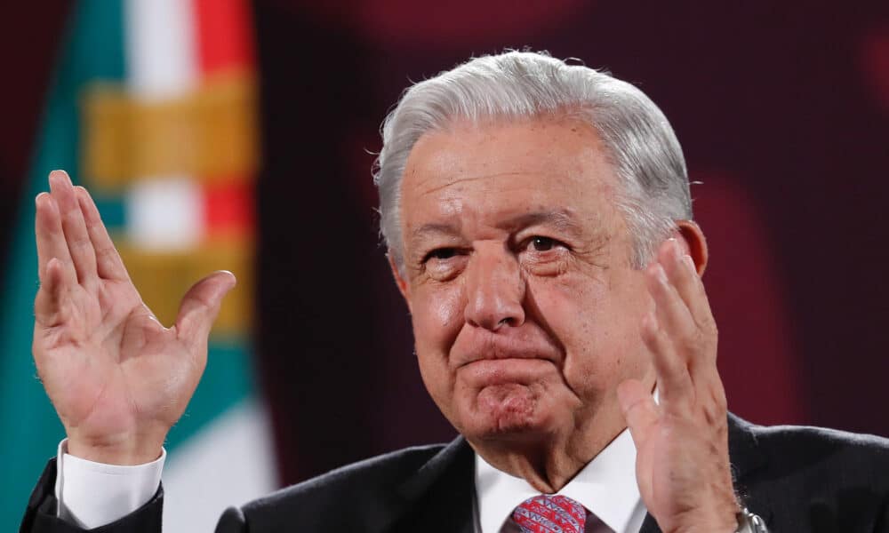 El presidente de México, Andrés Manuel López Obrador, habla durante una rueda de prensa en el Palacio Nacional de Ciudad de México (México). EFE/ Sáshenka Gutiérrez