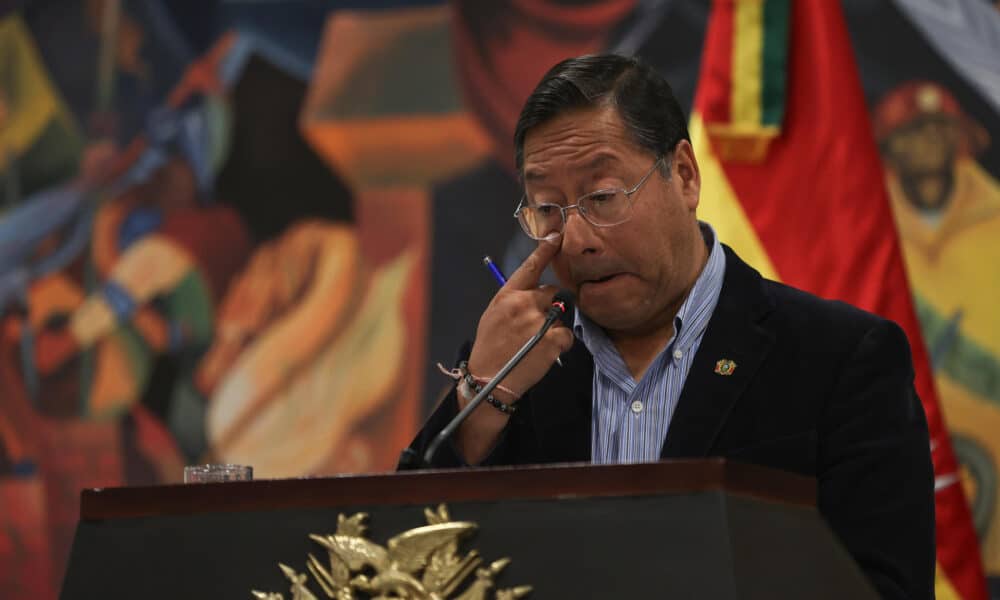 El presidente de Bolivia, Luis Arce, participa durante una conferencia de prensa, tras el fallido golpe de Estado, este jueves, en La Paz (Bolivia). EFE/ Luis Gandarillas