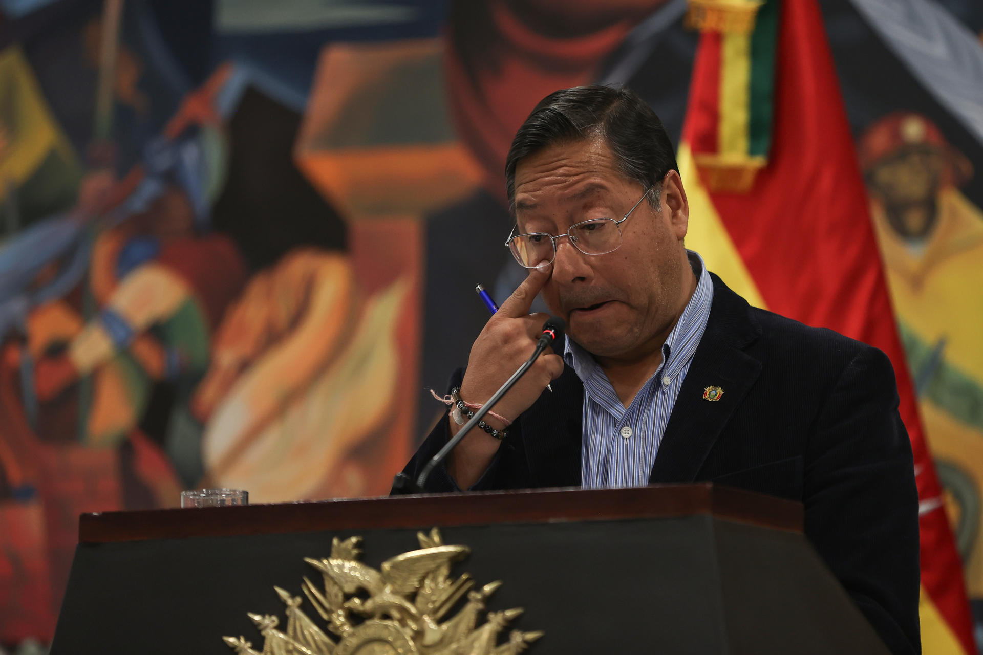 El presidente de Bolivia, Luis Arce, participa durante una conferencia de prensa, tras el fallido golpe de Estado, este jueves, en La Paz (Bolivia). EFE/ Luis Gandarillas