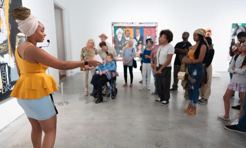 Fotografía cedida por el Museo de Arte Norton donde se muestra un momento de la celebración Día de la Comunidad anual del 'Juneteenth' durante la edición del 2023 en la sede del museo en Palm Beach, Florida. EFE/Museo Norton /SOLO USO EDITORIAL /NO VENTAS /SOLO DISPONIBLE PARA ILUSTRAR LA NOTICIA QUE ACOMPAÑA /CRÉDITO OBLIGATORIO