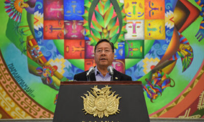 El presidente de Bolivia Luis Arce habla durante una conferencia de prensa en la sede del Ejecutivo este martes, en la de La Paz (Bolivia). EFE/ STR
