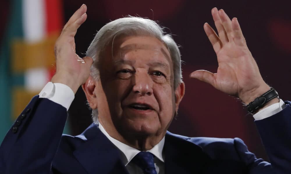 El presidente de México, Andrés Manuel López Obrador, habla este viernes durante una rueda de prensa en el Palacio Nacional, en Ciudad de México (México). EFE/ Mario Guzmán