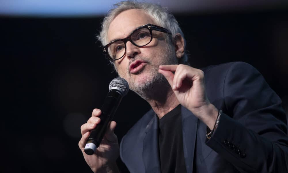 Imagen de archivo del director mexicano Alfonso Cuarón durante el evento "México Siglo XXI 'Lo haces tú'", en el Auditorio Nacional en la Ciudad de México (México). EFE/ Isaac Esquivel