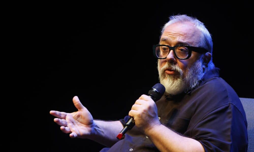 El director, productor y guionista de cine español Alex de la Iglesia participa en un conversatorio este sábado, durante el Festival Internacional de Cine de Guadalajara, en Guadalajara (México). EFE/ Francisco Guasco