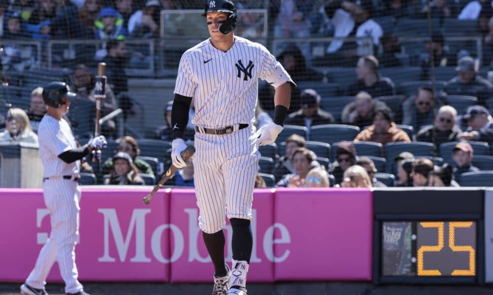 el jardinero de los Yanquis de Nueva York, Aaron Judge (c). EFE/EPA/JUSTIN LANE