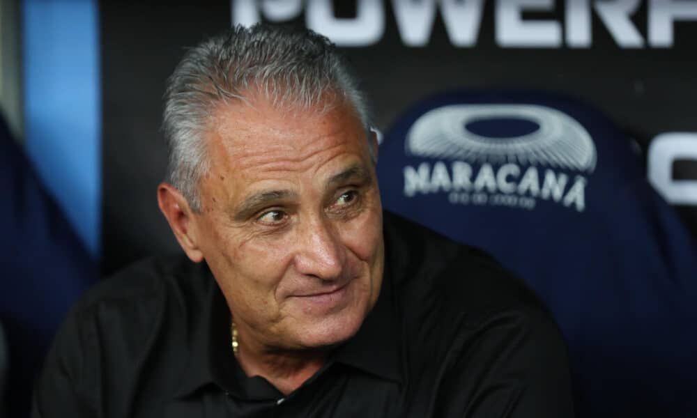 Fotografía de archivo en la que se registró al entrenador del equipo brasileño de fútbol Flamengo, Adenor Leonardo Bachi 'Tite', en el estadio Maracaná de Río de Janeiro (Brasil). EFE/Andre Coelho