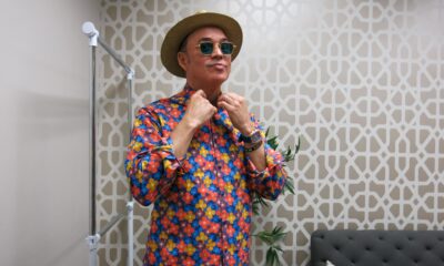 El comediante y actor cubano Alexis Valdés posa para EFE durante una entrevista el 13 de junio de 2024 en las instalaciones del canal Telemundo en San Juan (Puerto Rico). EFE/ Esther Alaejos