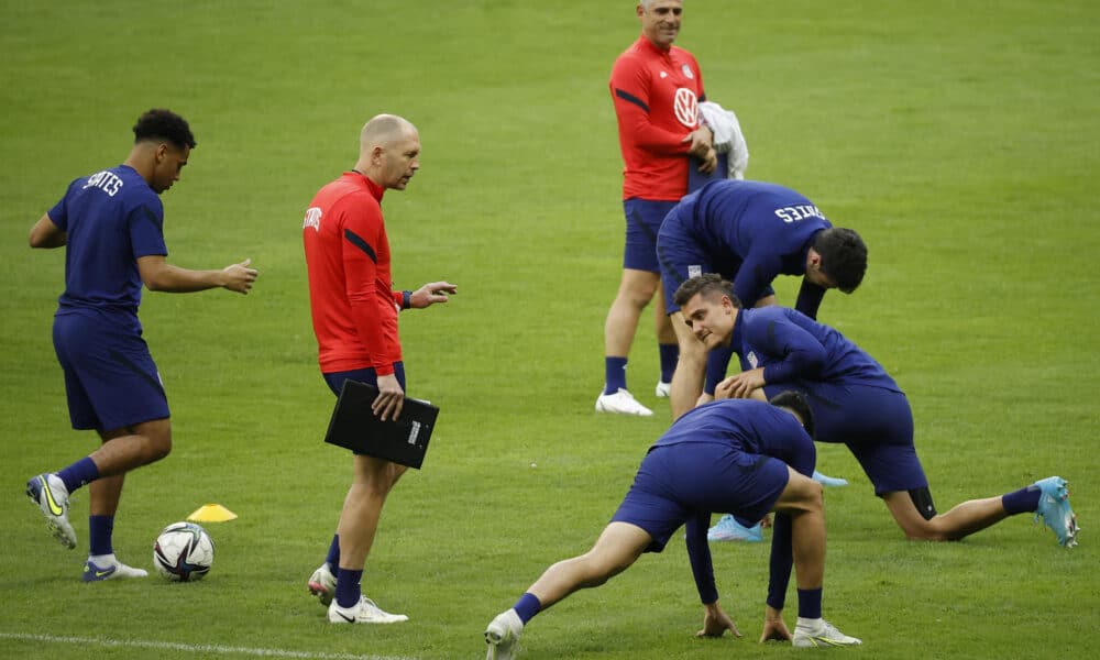 El entrenador de Estados Unidos Gregg Berhalter (2-i), en una imagen de archivo. EFE/José Méndez