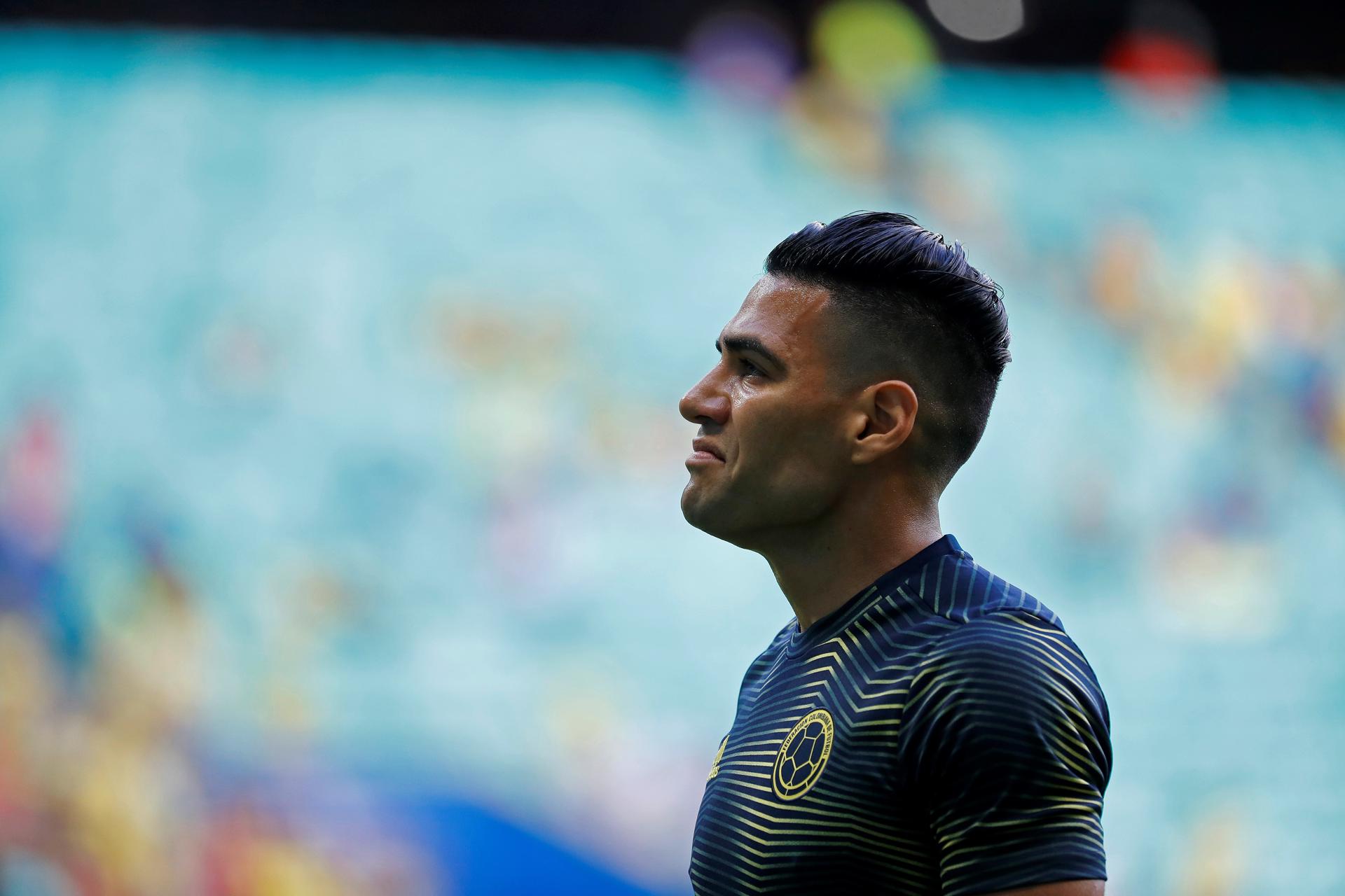 Fotografía de archivo en la que se registró al delantero colombiano Radamel Falcao García, durante un partido de la Copa América de 2019, en Salvador Bahía (Brasil). Falcao llegó a un acuerdo para actuar con Millonarios de Bogotá, el club del que es hincha y en el que estuvo en su etapa formativa. EFE/Raul Spinassé