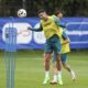 El jugador portugués Cristiano Ronaldo participa en una sesión de entrenamiento de su selección en Harsewinkel, Alemania. EFE/EPA/MIGUEL A. LOPEZ