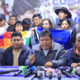 El dirigente Movimiento al Socialismo (MAS) Omar Arce (c) habla durante una rueda de prensa este jueves, en La Paz (Bolivia). EFE/STR
