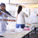 Jurados electorales arman las casillas para las elecciones generales el pasado domingo en Pachuca (México). Imagen de archivo. EFE/ David Martínez Pelcastre