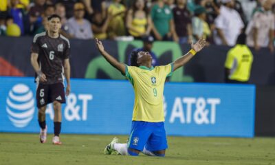 El delantero brasileño Endrick Sousa reacciona tras derrotar a México durante un partido amistoso internacional de fútbol. EFE/EPA/ADAM DAVIS