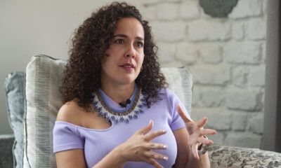 La periodista cubana, Alondra Santiago, habla durante una entrevista con EFE, el 4 de julio de 2024.EFE/ STR