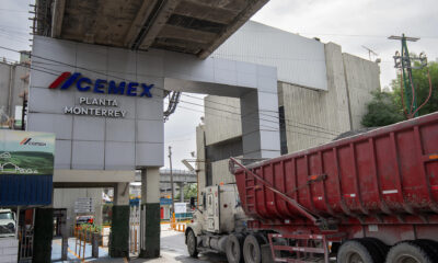 Fotografía de archivo de un logotipo de la empresa cementera Cemex, en Monterrey (México). EFE/Miguel Sierra