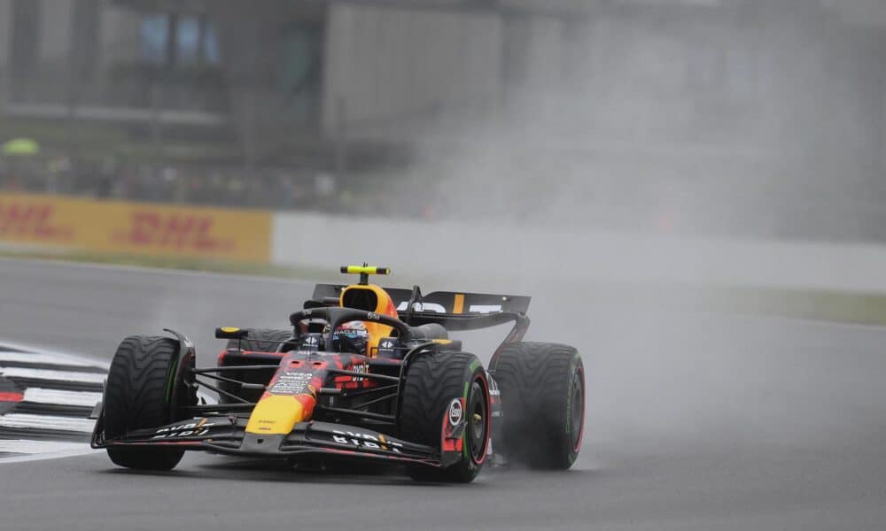 El mexicano Sergio Pérez (Red Bull) en Silverstone, Reino Unido. EFE/EPA/PETER POWELL .