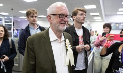 El exlíder del Partido Laborista Británico Jeremy Corbyn observa el recuento electoral en Islington, Londres, Reino Unido, el 5 de julio de 2024. EFE/EPA/Jon Rowley