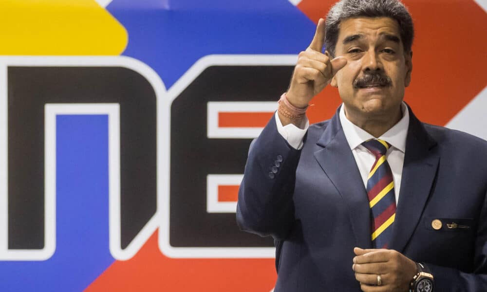 Fotografía de archivo del presidente de Venezuela y candidato a la reelección, Nicolás Maduro, hablando en una reunión de aspirantes a la presidencia, el 20 de junio de 2024, en el Consejo Nacional Electoral (CNE), en Caracas (Venezuela). EFE/ Miguel Gutiérrez