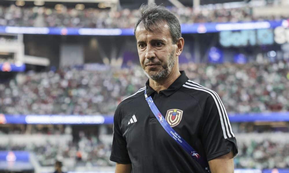 El entrenador principal de Venezuela, Fernando Batista, en la Copa América. EFE/EPA/ALLISON