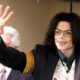 Fotografía de archivo del cantante estadounidense Michael Jackson. EFE/Aaron Lambert