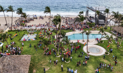 Personas celebran el Día del Orgullo este 29 de junio de 2024 en el balneario de Acapulco (México). EFE/ David Guzmán
