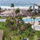 Personas celebran el Día del Orgullo este 29 de junio de 2024 en el balneario de Acapulco (México). EFE/ David Guzmán