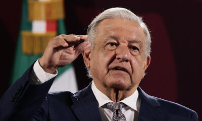 El presidente de México, Andrés Manuel López Obrador, habla durante la rueda de prensa matutina en el Palacio Nacional, este lunes, en Ciudad de México (México). EFE/ José Méndez