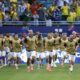 Jugadores de la selección argentina de fútbol calientan antes de enfrentar a Colombia en la final de la Copa América 2024, en el estadio Hard Rock de Miami Gardens (Florida, EE.UU.). EFE/CJ Gunther