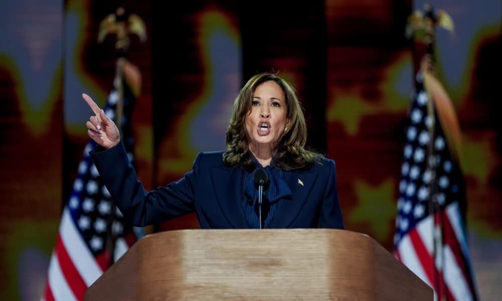 Vicepresidenta Harris urge a militares a proteger a los venezolanos