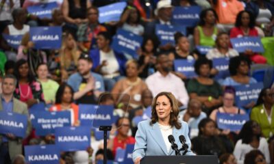 La vicepresidenta de EE.UU., Kamala Harris, habla durante un mitin de campaña en el Georgia State Convocation Center en Atlanta, Georgia, EE.UU., el 30 de julio de 2024. EFE/EPA/Edward M. Pío Roda