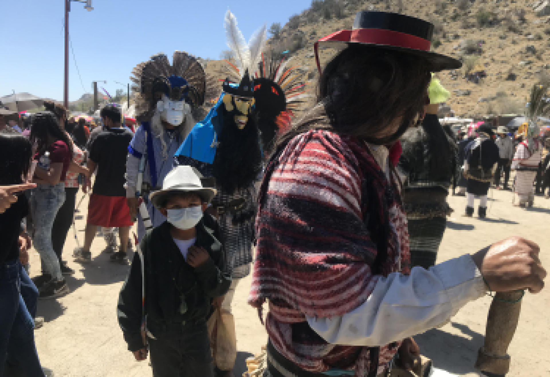 Indígenas de la Tribu Yaqui participan en el Día Internacional de los Pueblos Indígenas en México, este viernes en Hermosillo (México). EFE/Daniel Sánchez