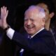 El candidato demócrata a la vicepresidencia y gobernador de Minnesota, Tim Walz, asiste a la noche de apertura de la Convención Nacional Demócrata (DNC) en el United Center en Chicago, Illinois, EE. UU., el 19 de agosto de 2024. EFE/EPA/Michael Reynolds