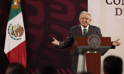 El presidente de México, Andrés Manuel López Obrador, habla durante una rueda de prensa en el Palacio Nacional, en Ciudad de México (México). EFE/ José Méndez