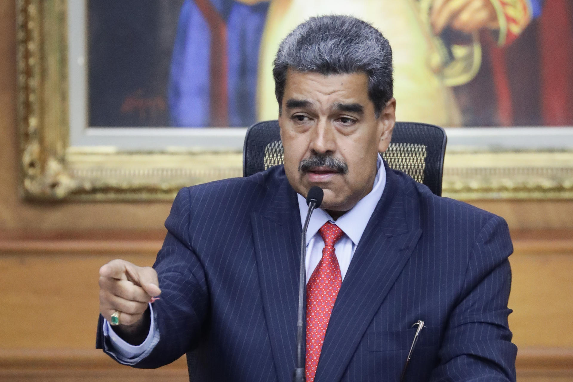 Fotografía de archivo del presidente de Venezuela, Nicolás Maduro, hablando durante una rueda de prensa en el Palacio de Miraflores en Caracas (Venezuela). EFE/ Ronald Peña R.