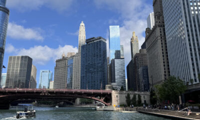 Fotografía del 18 de agosto de 2024 que muestra edificaciones en Chicago (Estados Unidos). Más de 50 años después de que las imágenes de la brutal represión policial a los manifestantes en contra de la guerra de Vietnam en los márgenes de la Convención Nacional Demócrata dieran la vuelta al mundo, Chicago será de nuevo la sede del gran evento electoral del partido. EFE/ Octavio Guzmán