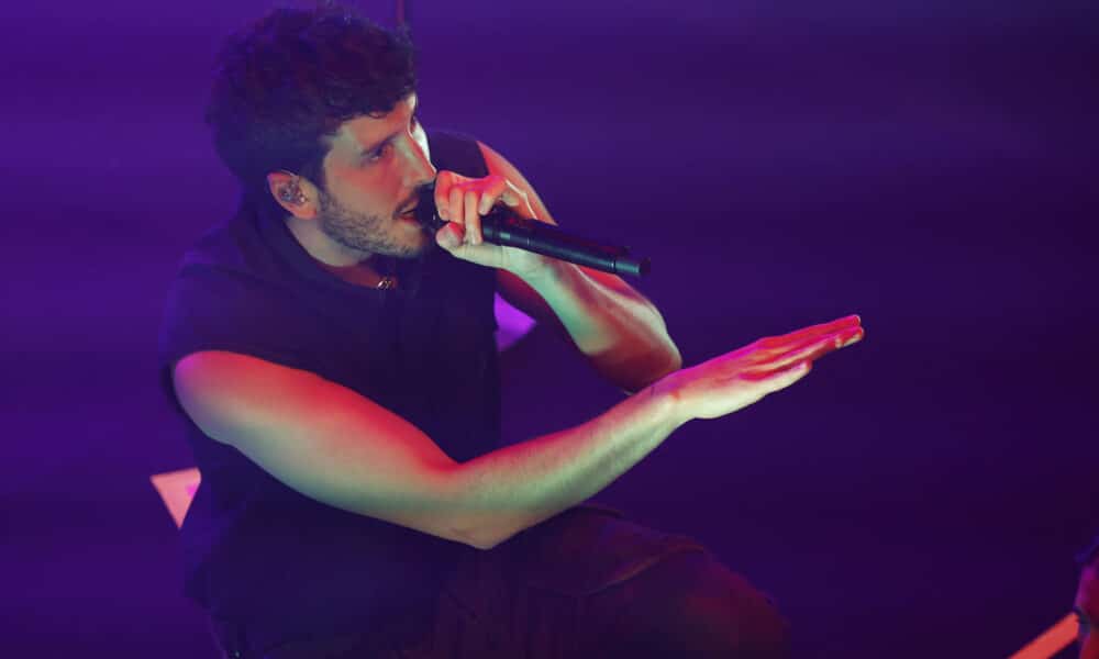 El músico y cantante colombiano Sebastián Yatra durante uno de sus conciertos. EFE/ Juanjo Martín