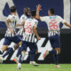 Fotografía de archivo en la que se registró una celebración de jugadores del club peruano de fútbol Alianza celebra, en el estadio Alejandro Villanueva en Lima (Perú). EFE/ Paolo Aguilar