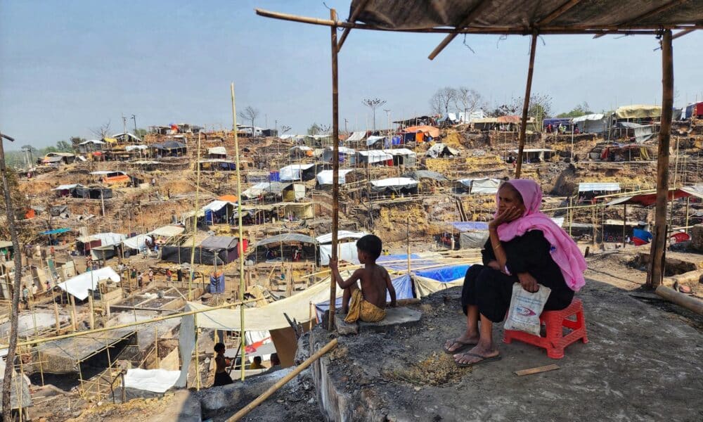 Fotografía de refugiados rohinyás en Bangladés. EFE/EPA/STR