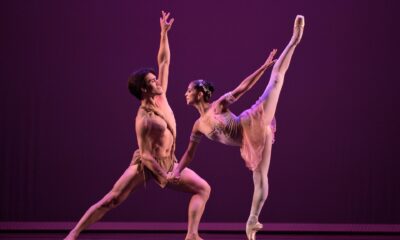 Fotografía cedida por el Festival Internacional de Ballet de Miami donde aparecen los bailarines Norton Fantinel y Kamila Moreira del Ballet de Toulouse. EFE/Simon Soong/Festival Internacional de Ballet de Miami /CRÉDITO OBLIGATORIO